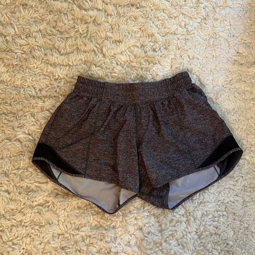 Lululemon 4” hotty hot short